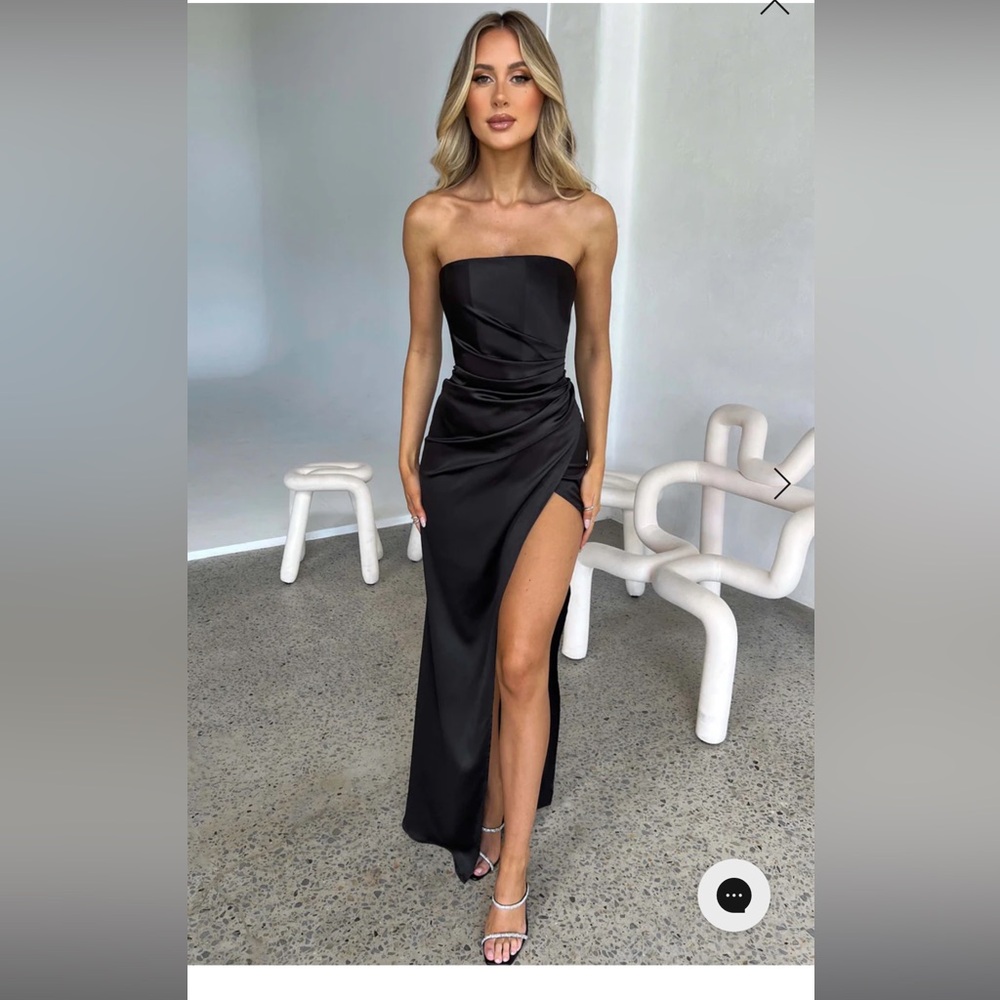 Safiya Maxi Dress - Black